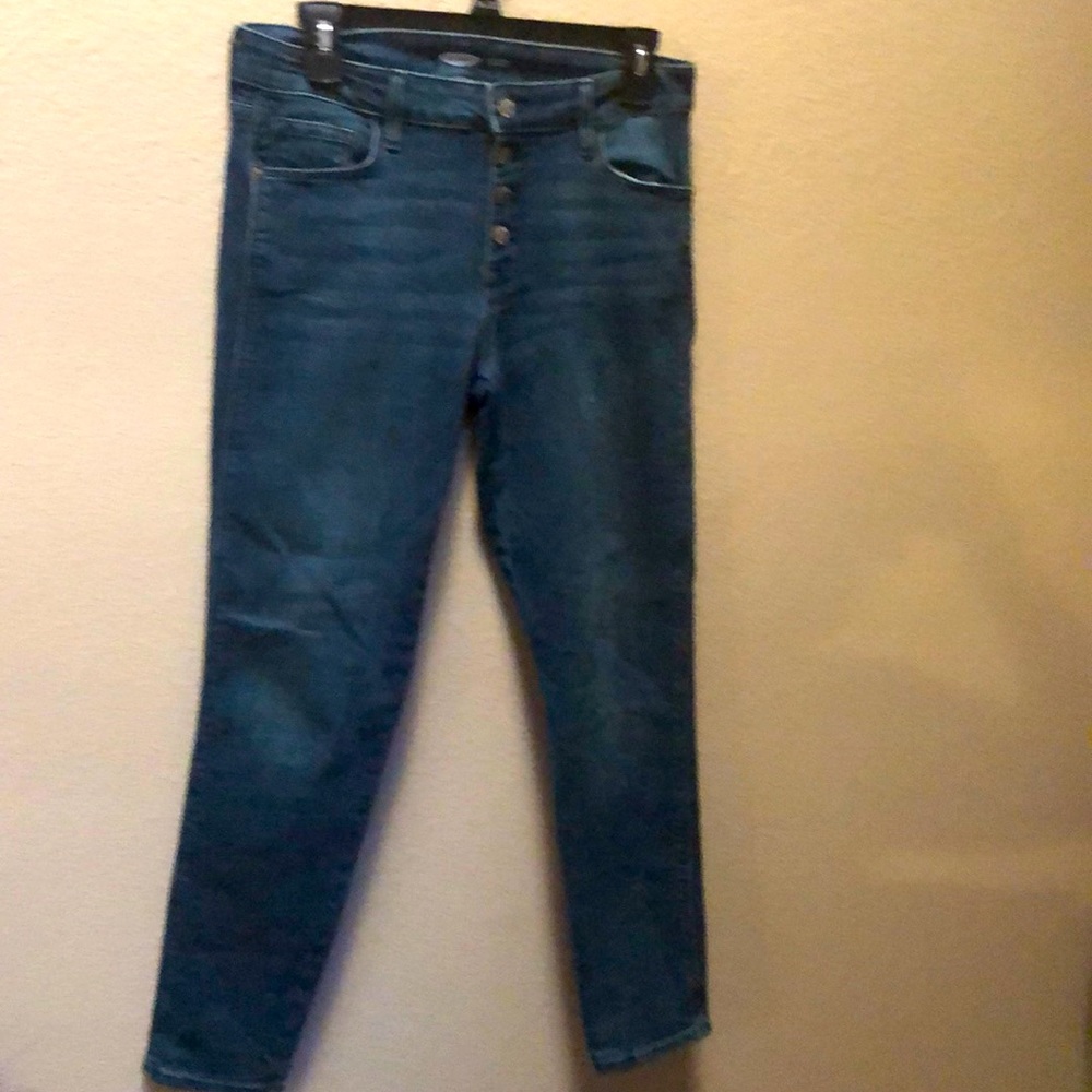 Old navy rockstar super skinny jeans size: 8